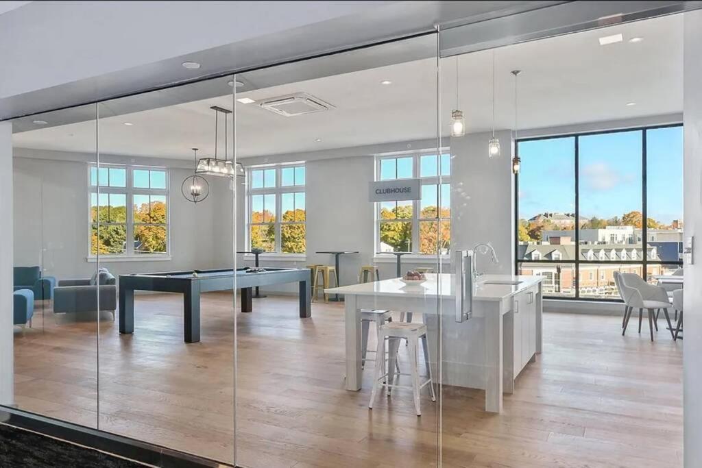 Luxury Apartment With Gym, Steps From Commuter Rail #4011 Reading 외부 사진
