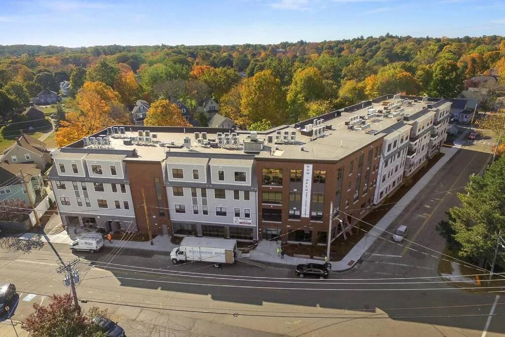 Luxury Apartment With Gym, Steps From Commuter Rail #4011 Reading 외부 사진
