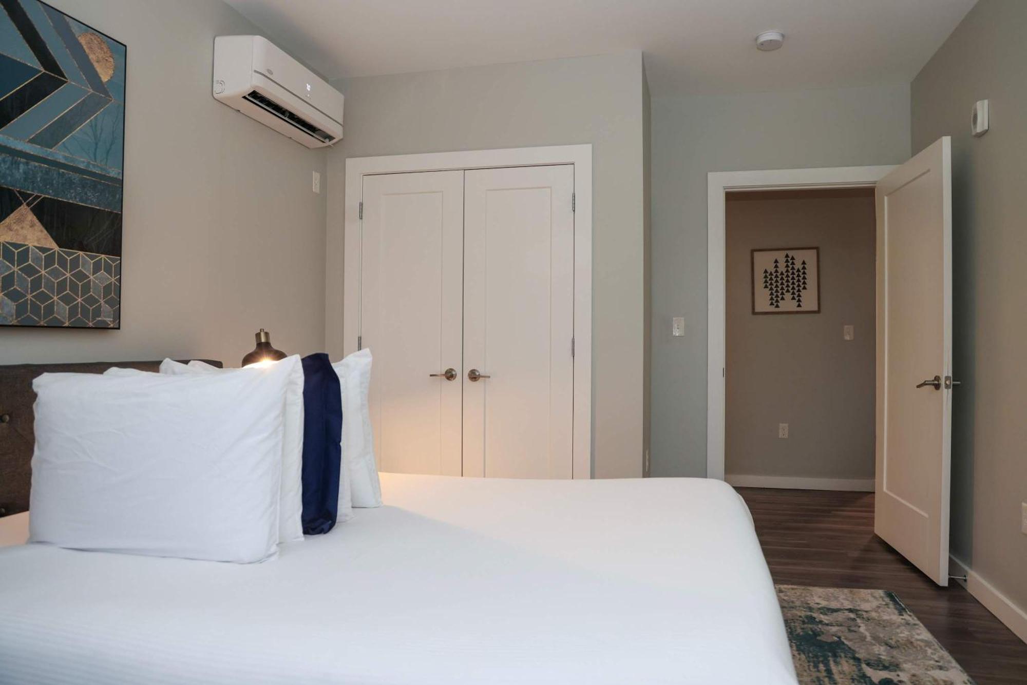 Luxury Apartment With Gym, Steps From Commuter Rail #4011 Reading 외부 사진