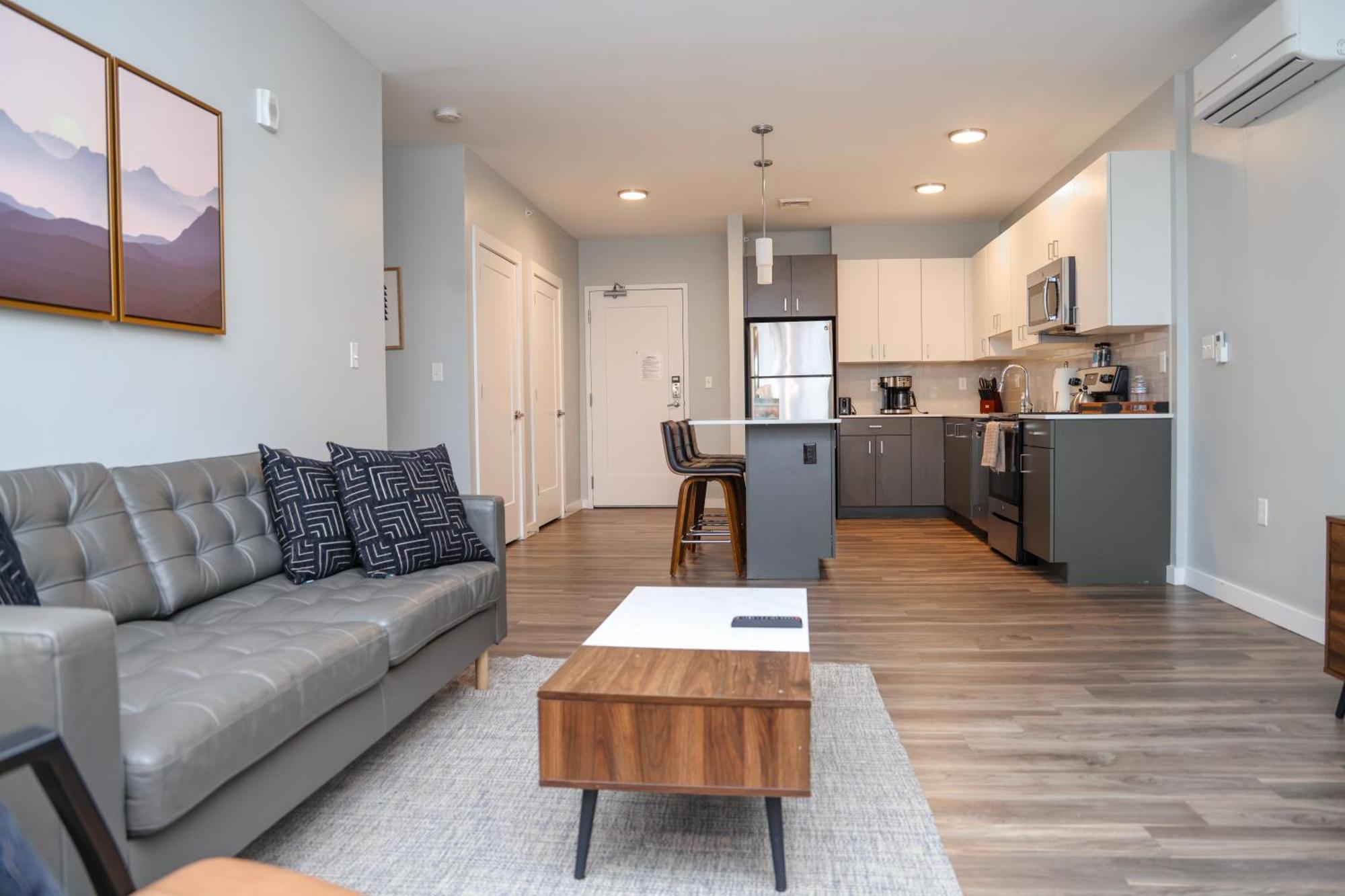 Luxury Apartment With Gym, Steps From Commuter Rail #4011 Reading 외부 사진